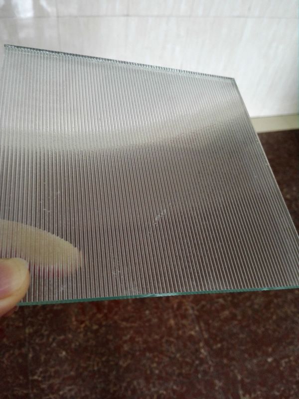 Pantallas de ducha de vidrio para ventanas