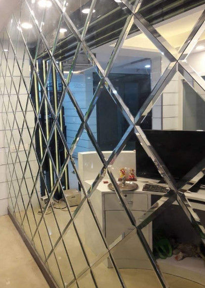 Plata de aluminio espejo decorativo de vidrio de baño flotante de biselado de lámina de espejo antiguo