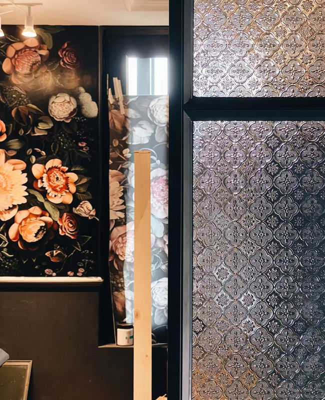 Personalizar el tamaño de vidrio con patrón 3mm 4mm 5mm para la decoración de la construcción de la ventana del baño