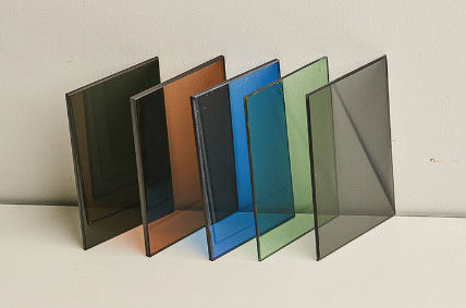 Procesamiento plano de vidrio tintado con color verde oscuro/gris oscuro/azul Ford/bronce, etc.