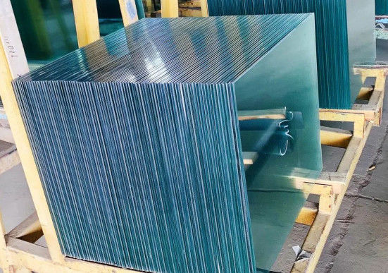 Vidrio flotante transparente de 3 mm-15 mm de baja tensión templado de seguridad vidrio laminado para puertas / ventanas exteriores / tabiques interiores