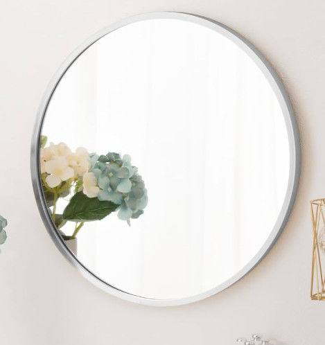 Decoración de paredes de tamaño personalizado Vidrio espejo utilizado en interiores / baños