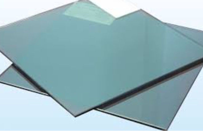 Vidrio templado reflector flotante de color claro y teñido en gris/bronce/negro/azul Ford para escaleras/balustradas