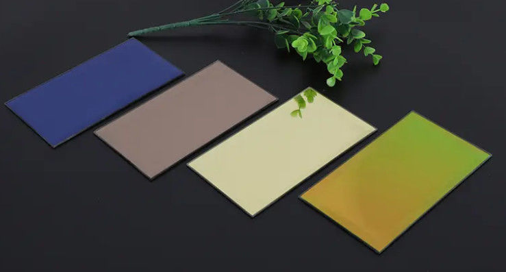 Vidrio reflector de diseño único y duradero para decoración de edificios