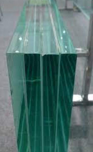 Vidrio laminado flotante moderno usado para ventanas y puertas
