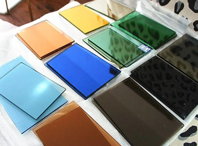 Vidrio teñido de color liso para ventanas y puertas