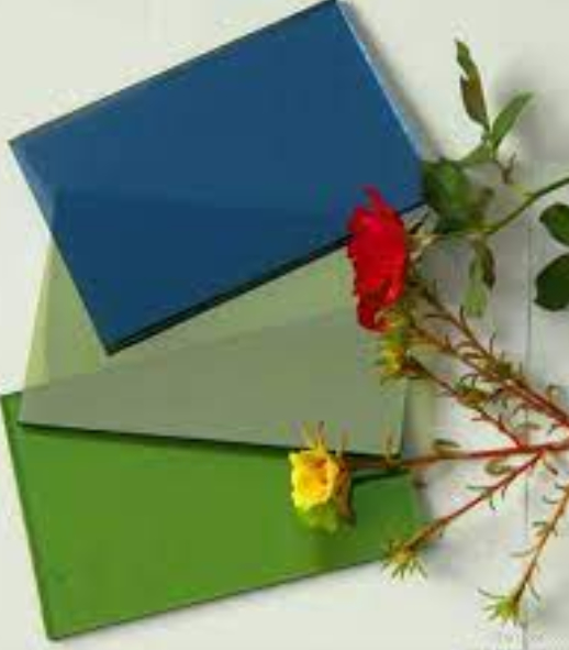 China Fábrica de vidrio flotante teñido vidrio coloreado para la decoración de ventanas y puertas